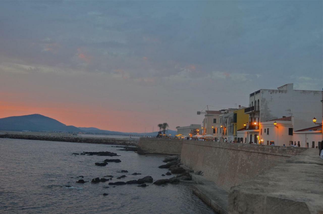 Alghero Old Town Apartment Steps To Sea And Scenic Ramparts Exteriér fotografie